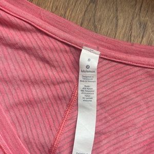 barely worn t shirt lululemon pink- size 8